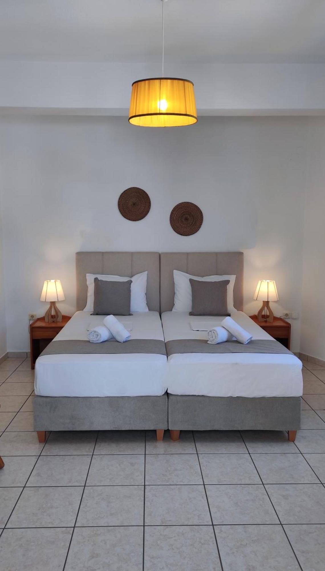 Astrofegia Rooms And Apartments Kamares  Bagian luar foto