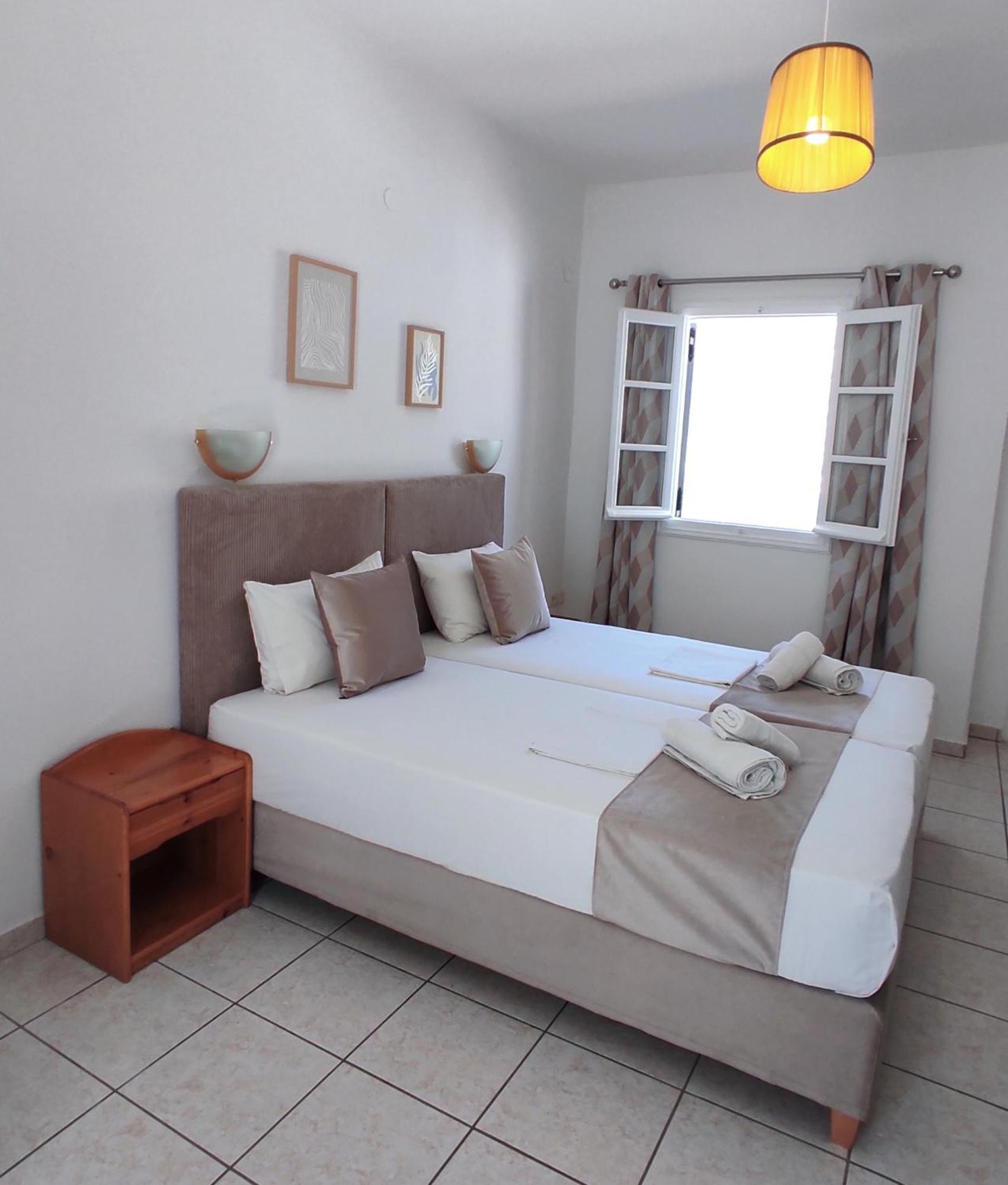 Astrofegia Rooms And Apartments Kamares  Bagian luar foto